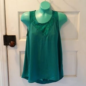 Wishful Park small sleeveless lacy neck